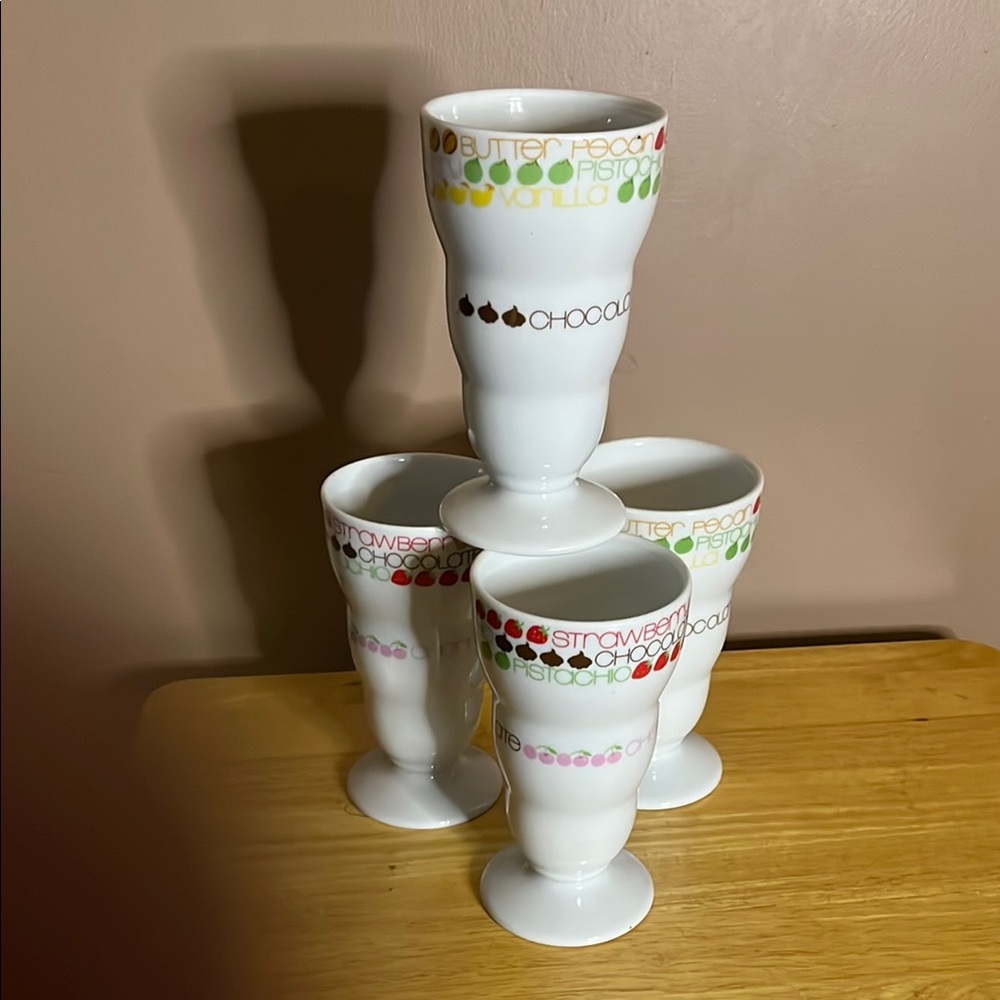😄MCM ice cream Sunday cups set of (4) Japan